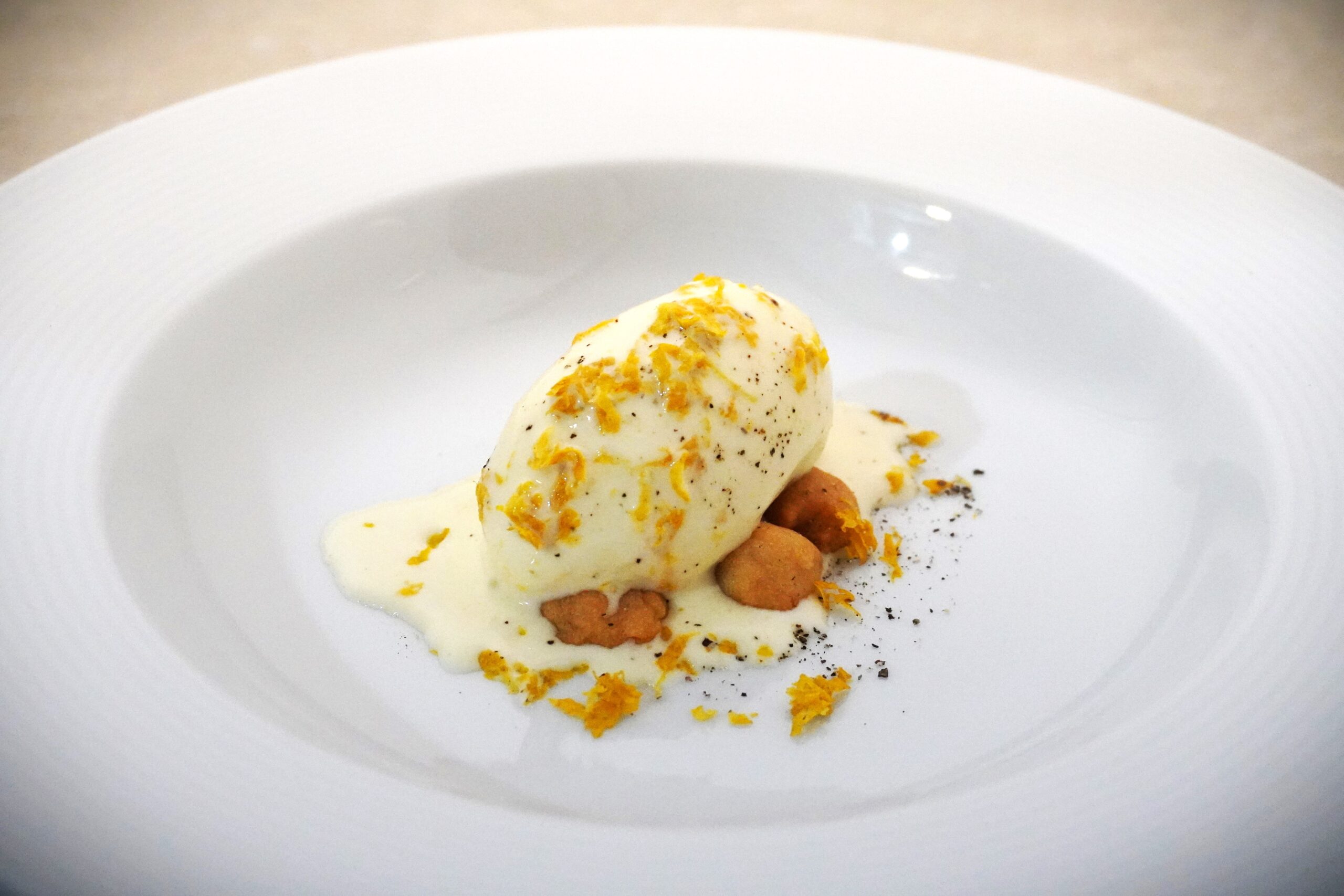 Lemon curd gelato